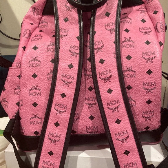 MCM large studded backpack - Picture 4 of 6